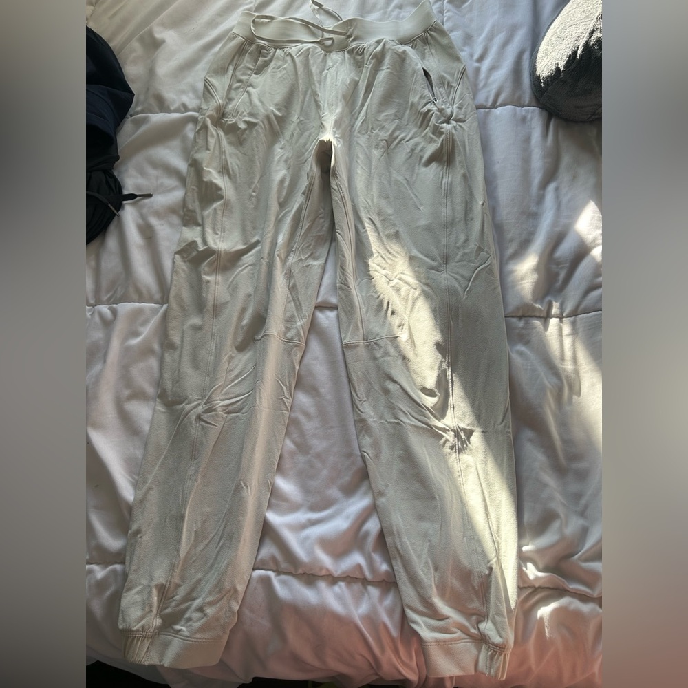 Lululemon Athletica Cream Track Pants new with out tags